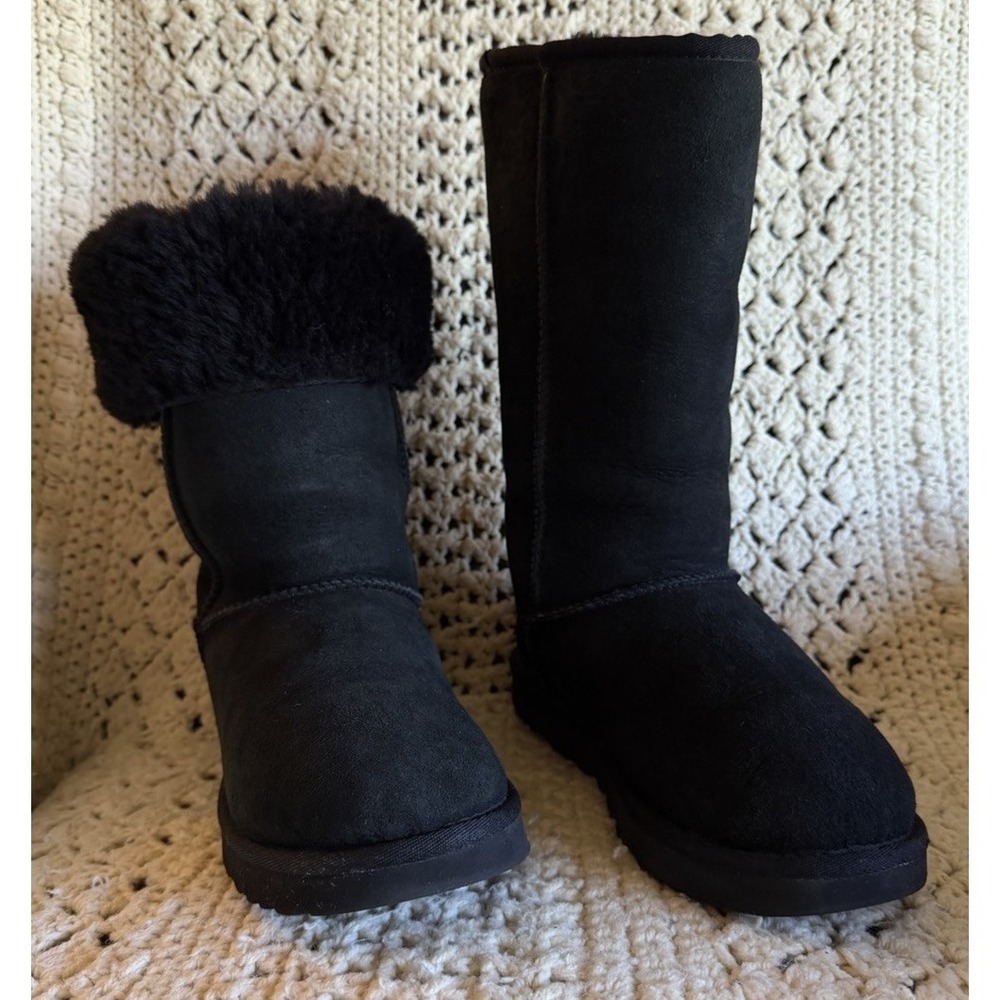 UGG Classic Tall II Women Size 6 Black Shearling Lined Winter Boots 1016224